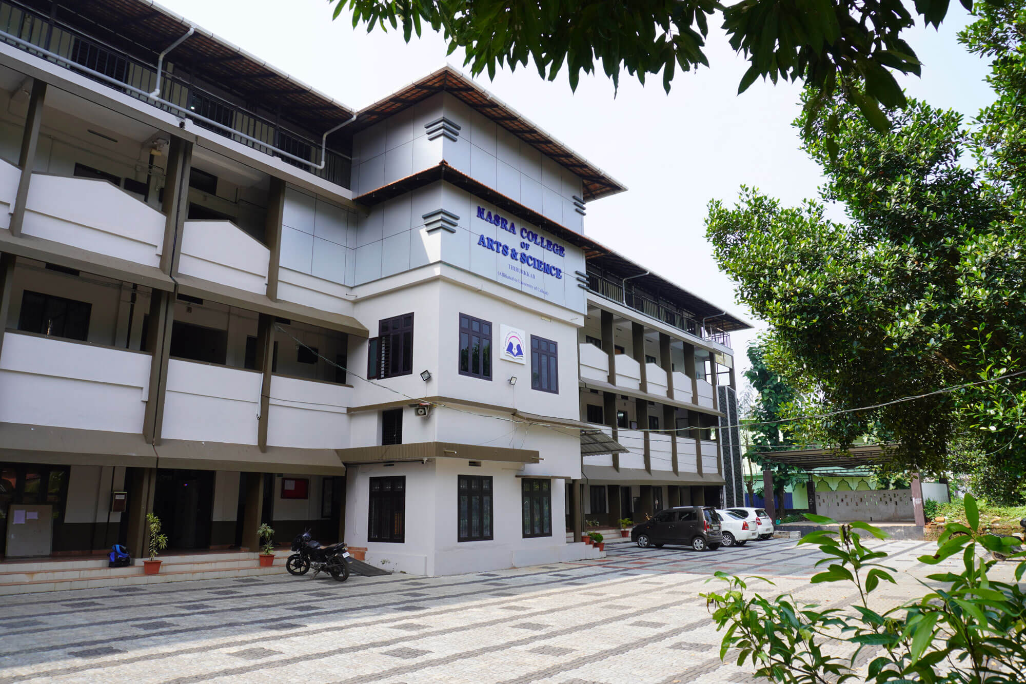 Nasra College